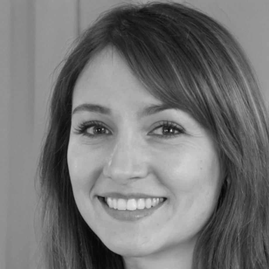 Portrait de Sophie Laurent, Directrice Stratégie Financière chez fenkarosia